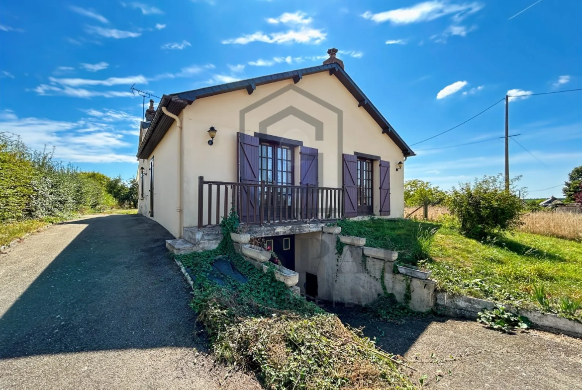 Maison à rénover avec grand jardin de 3 846 m² à Conches-en-Ouche 