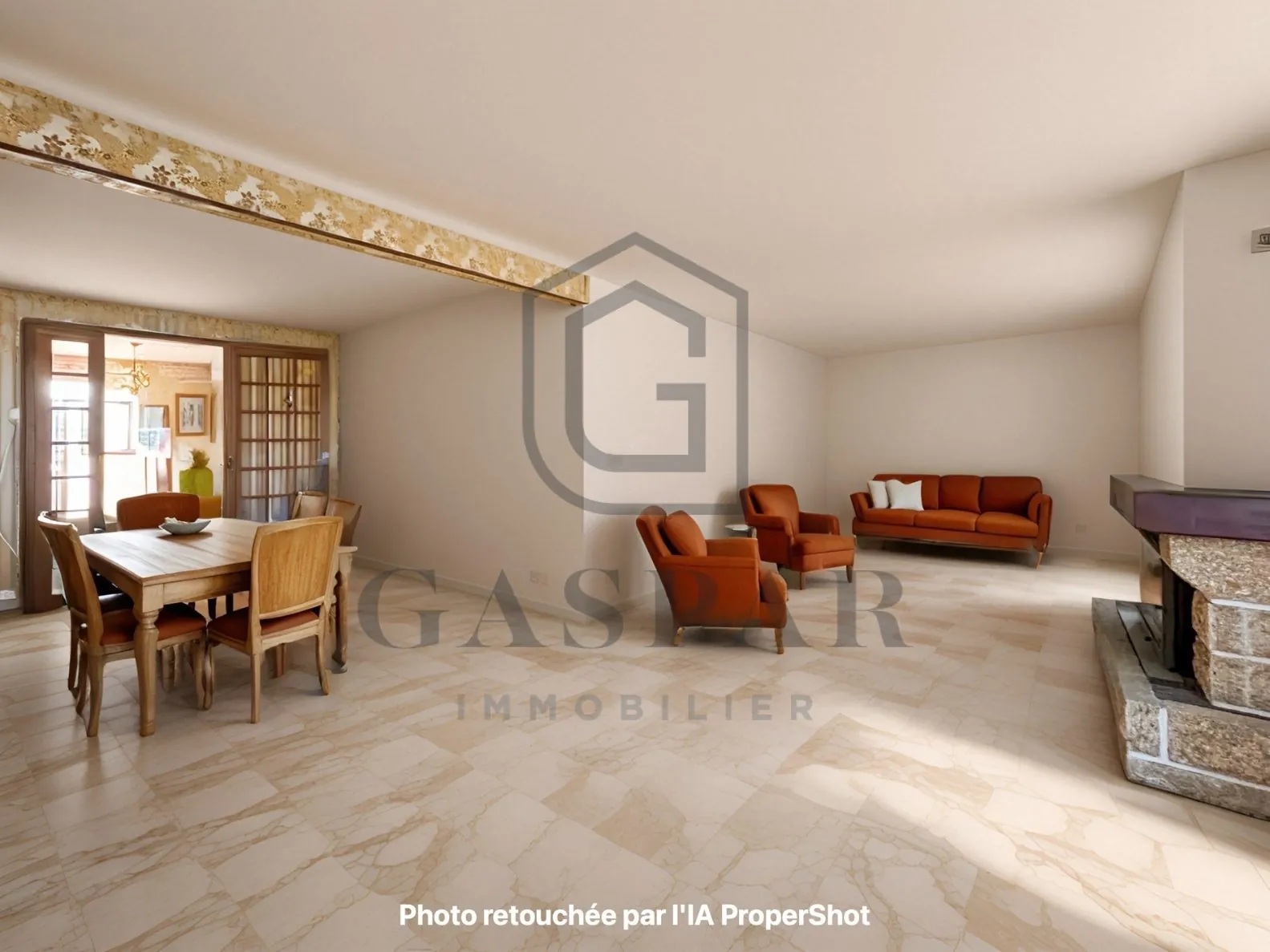 Maison à rénover avec grand jardin de 3 846 m² à Conches-en-Ouche 
