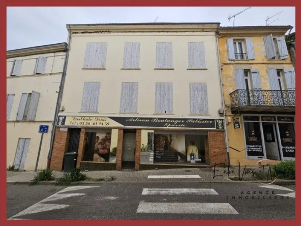 Immeuble de rapport à La Réole - Opportunité d'investissement à rénover