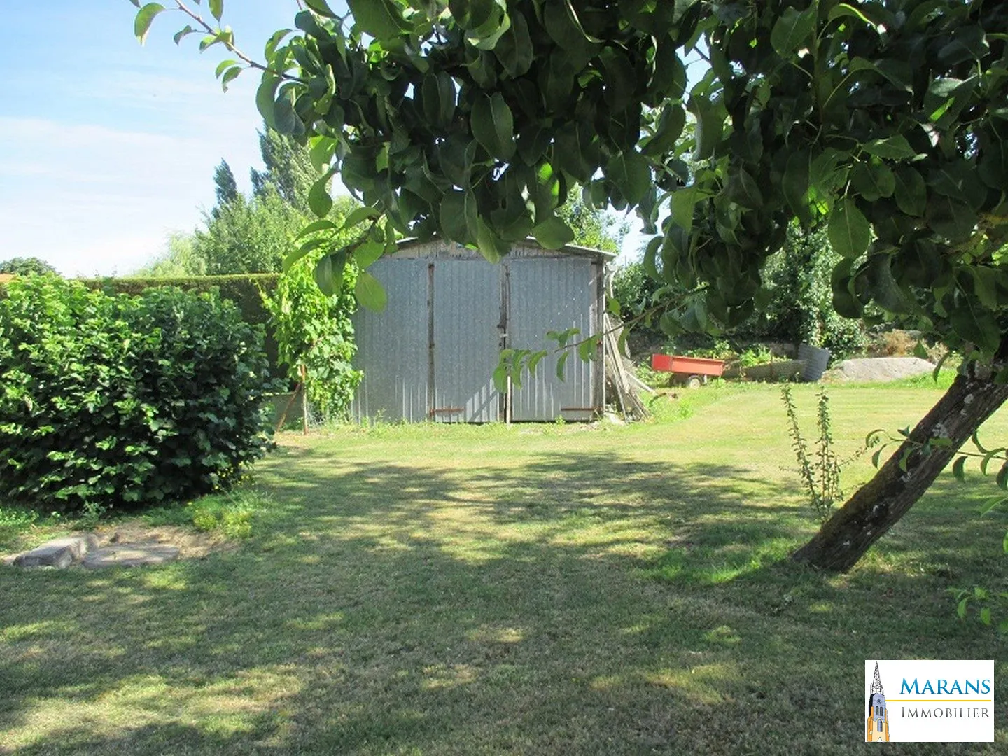 Dépendance Hangar Vente d’un ensemble immobilier de deux maisons avec piscine à Sableau 