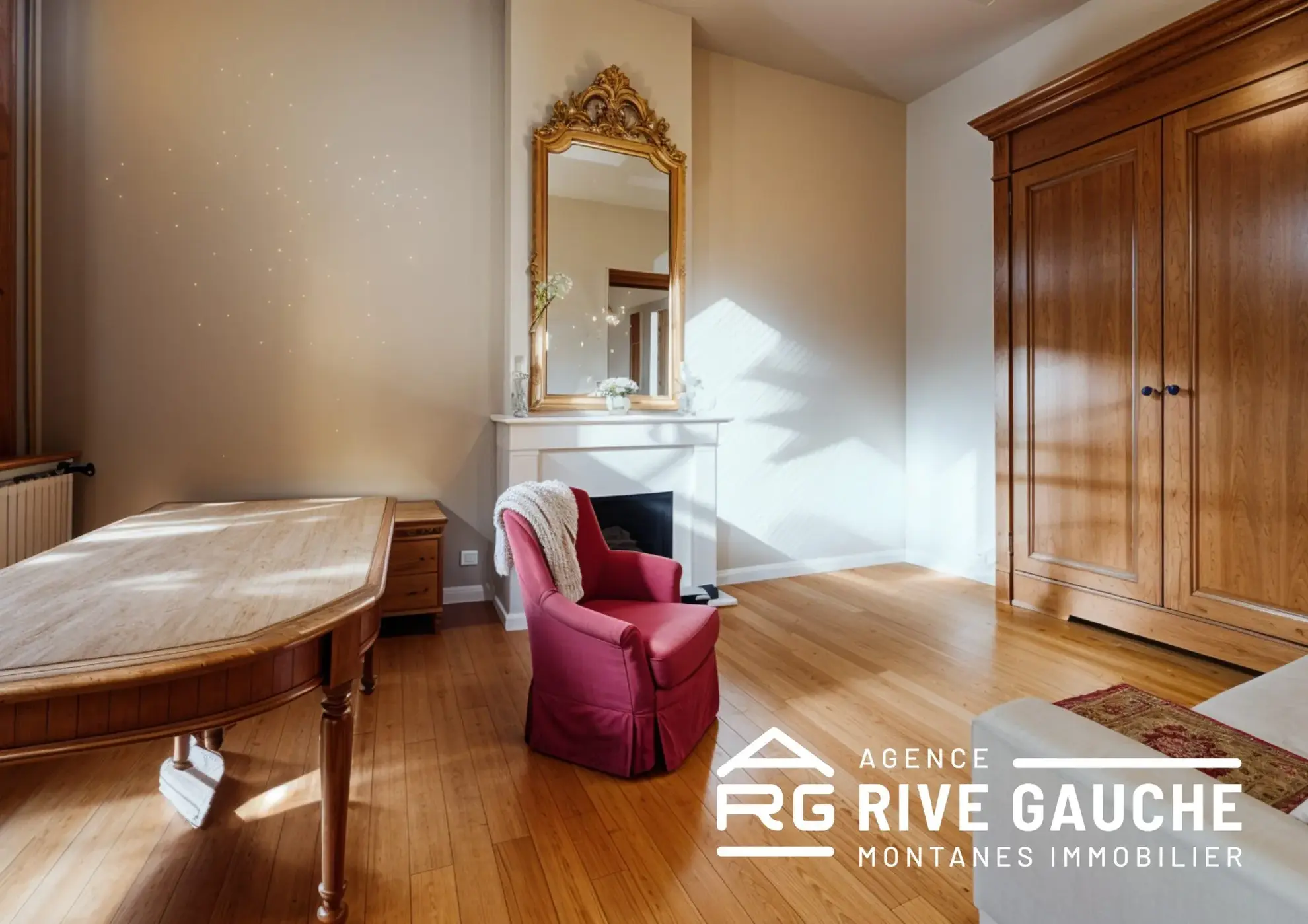 Maison à vendre à Roussillon - Charme d’époque avec travaux à prévoir 