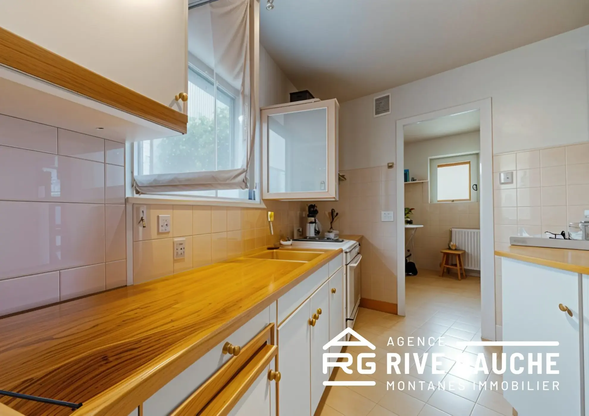 Maison à vendre à Roussillon - Charme d’époque avec travaux à prévoir 