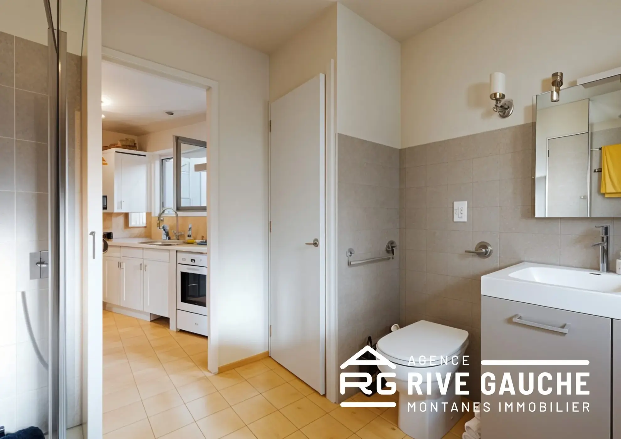 Maison à vendre à Roussillon - Charme d’époque avec travaux à prévoir 
