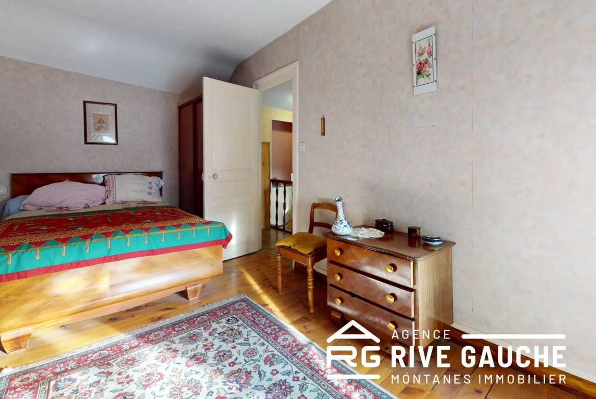 Maison à vendre à Roussillon - Charme d’époque avec travaux à prévoir 