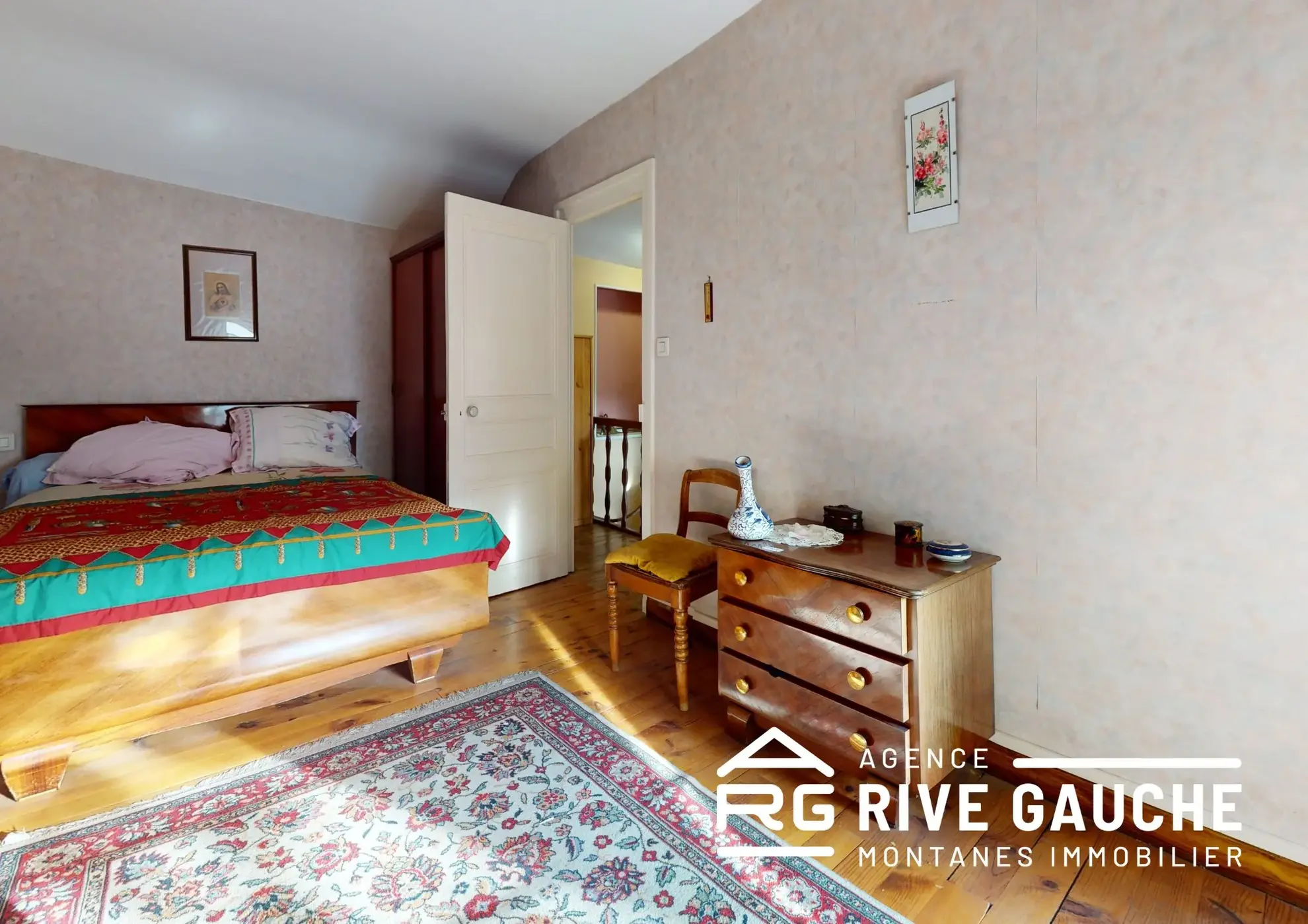 Maison à vendre à Roussillon - Charme d’époque avec travaux à prévoir 