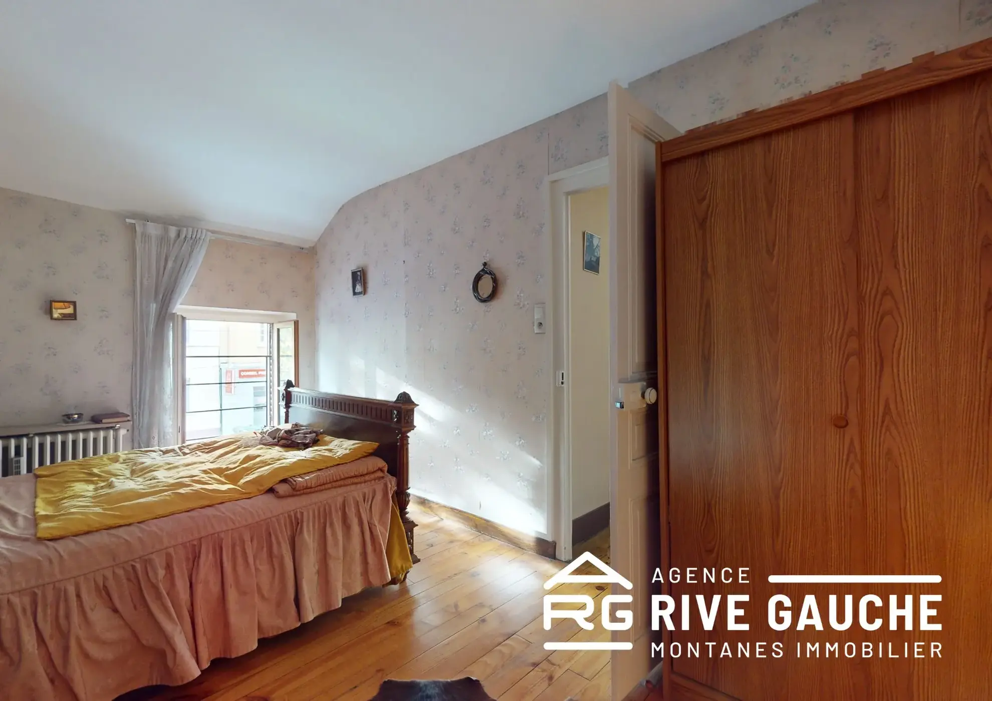 Maison à vendre à Roussillon - Charme d’époque avec travaux à prévoir 