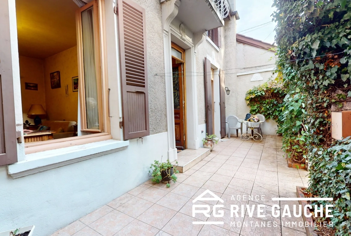 Maison à vendre à Roussillon - Charme d’époque avec travaux à prévoir 