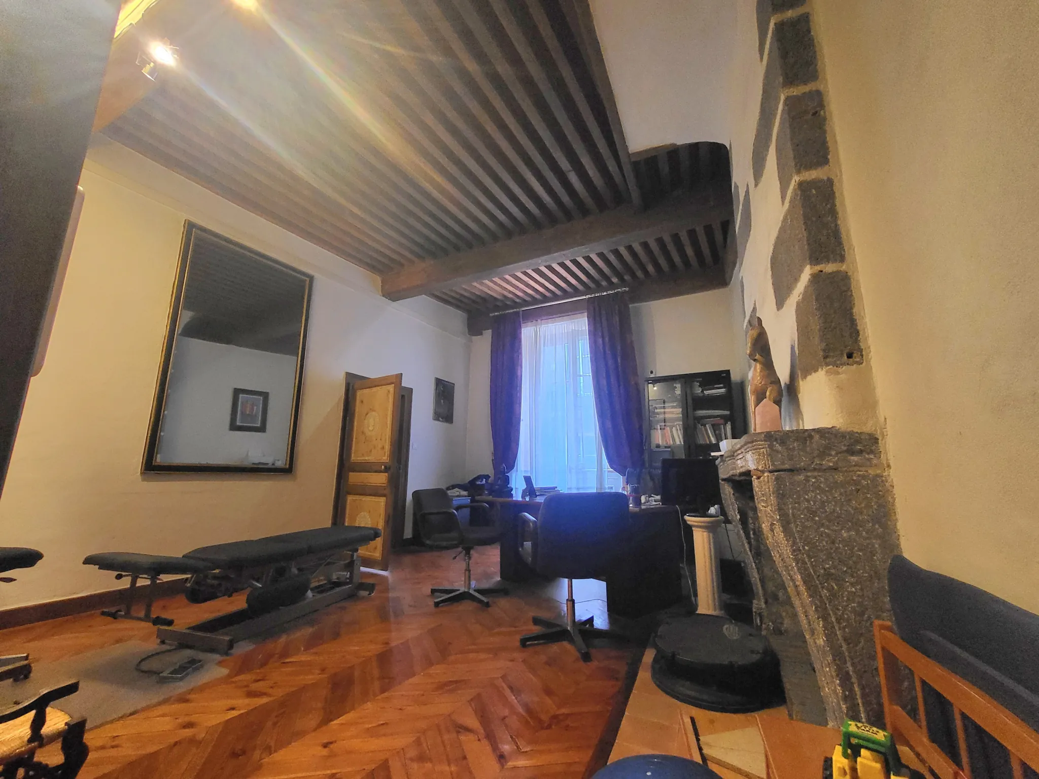 Local professionnel de 84 m² à Clermont-Ferrand, idéal pour activité libérale ou médical 