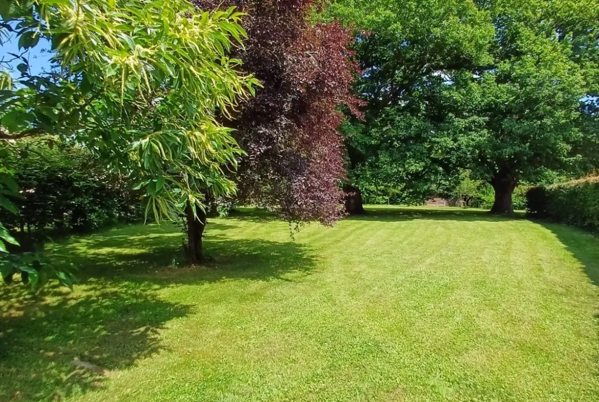 Terrain constructible arboré à Fégréac de 942 m² - Opportunité à saisir 