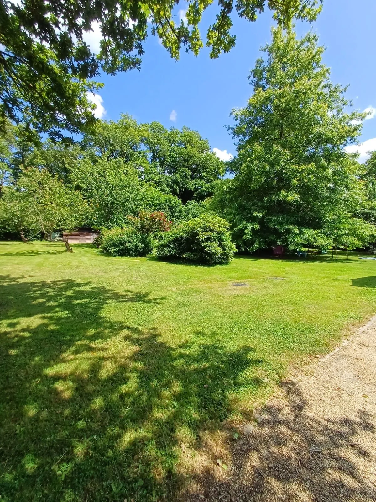Terrain constructible arboré à Fégréac de 942 m² - Opportunité à saisir 