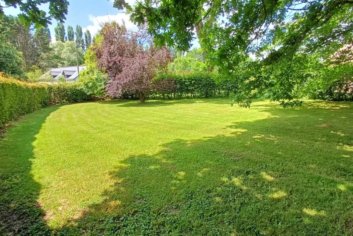 Terrain constructible arboré à Fégréac de 942 m² - Opportunité à saisir 