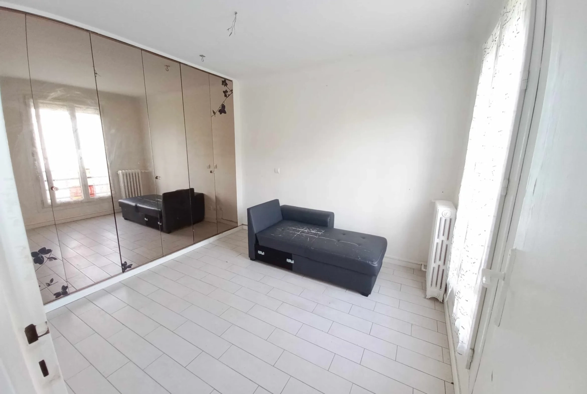 Appartement 4 pièces lumineux à Créteil, proximité métro et commerces 