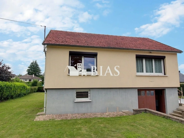 Maison de plain-pied à Saint-Ouen-de-Thouberville avec grand terrain en vente