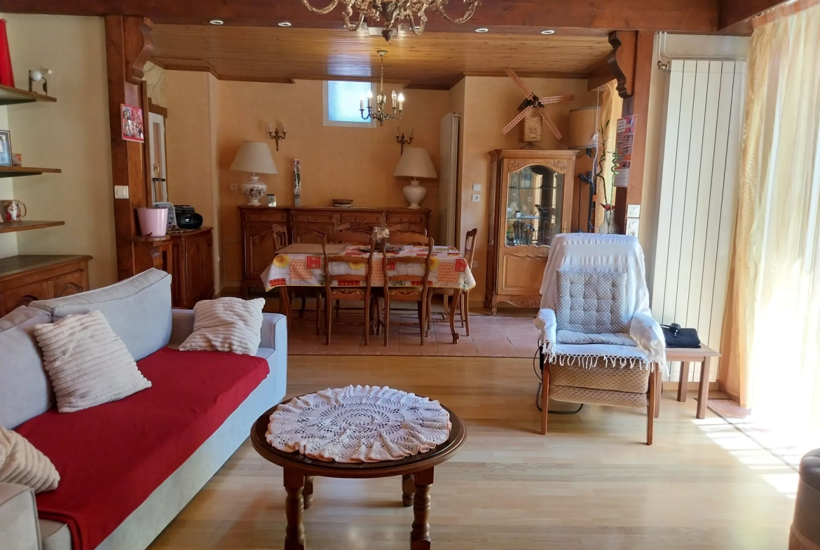 Appartement T4 à Millau avec 3 chambres et emplacement central 