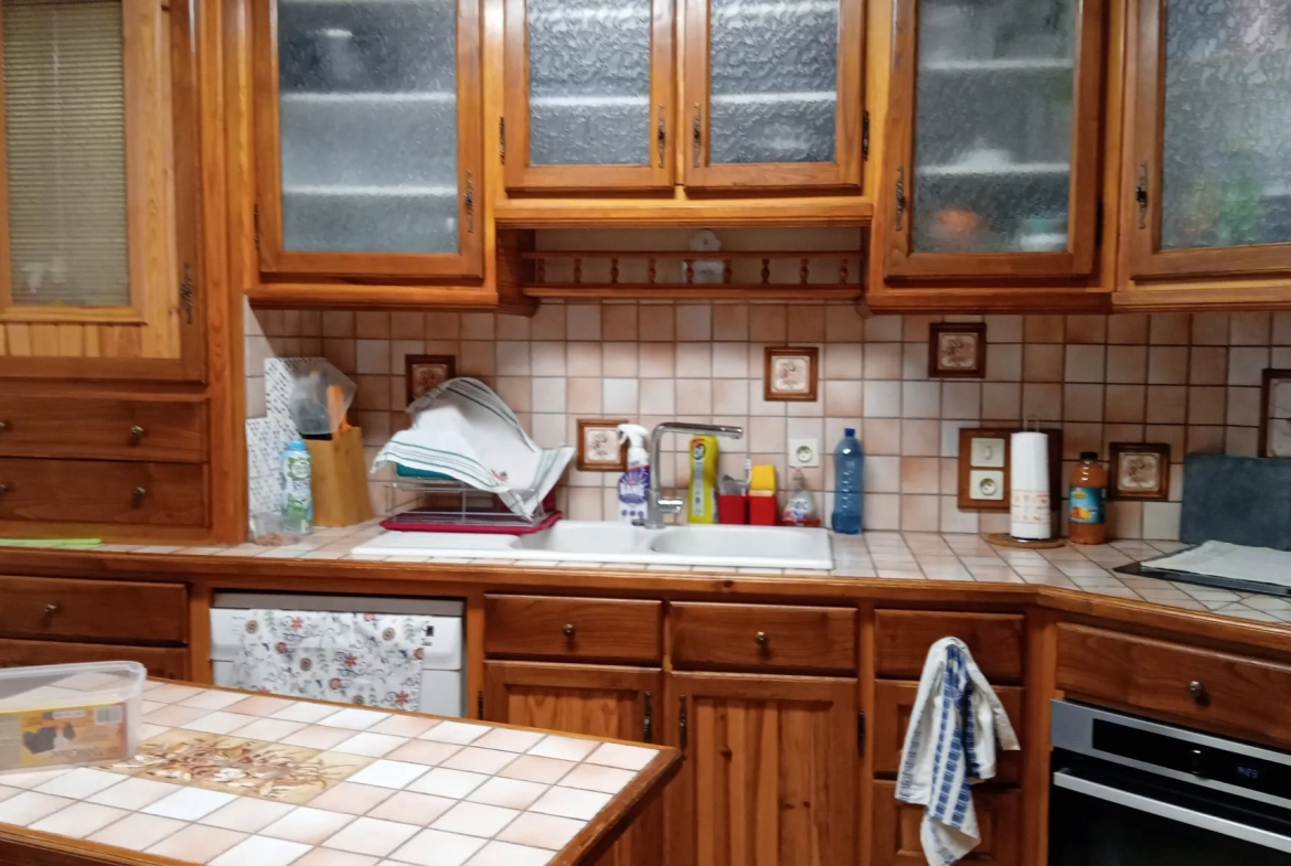 Appartement T4 à Millau avec 3 chambres et emplacement central 