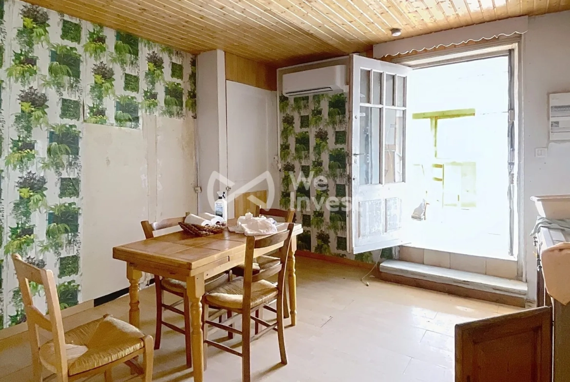 Cuisine Maison à vendre à Saint-Savin avec grand potentiel de rénovation 