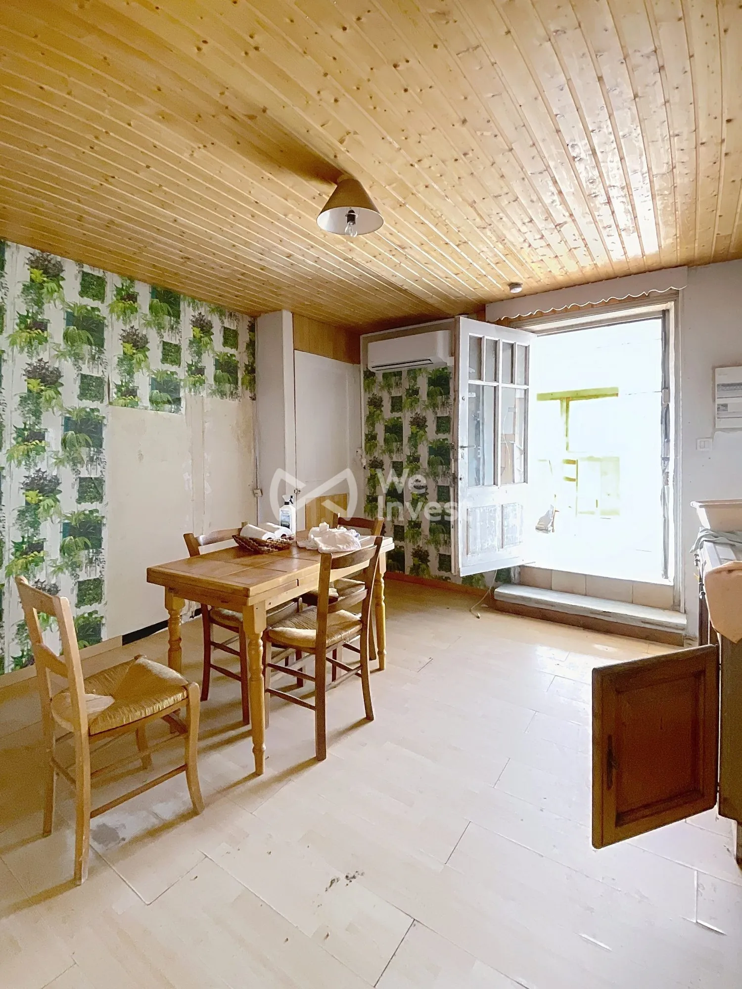 Cuisine Maison à vendre à Saint-Savin avec grand potentiel de rénovation 
