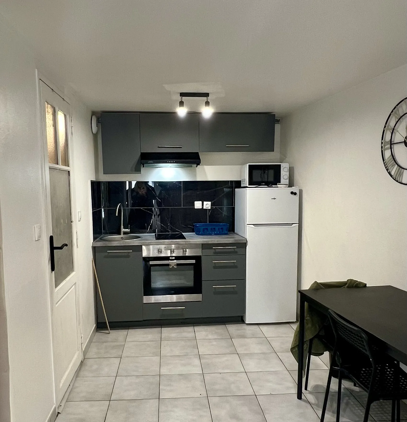 Charmant appartement T2 rénové à Meulan en Yvelines, proche gare, idéal premier achat ou investissement 