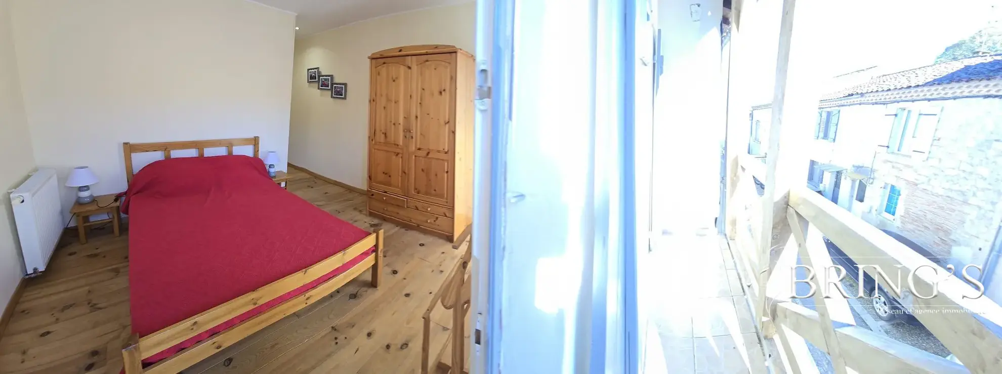 Maison de village rénovée de 80 m² avec cour et terrasse à Moissac 