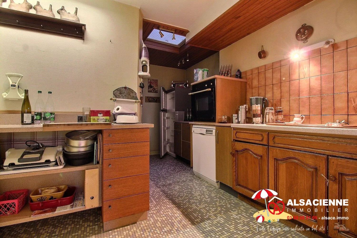 Spacieux appartement avec cave et garage à Barr, potentiel de rénovation 