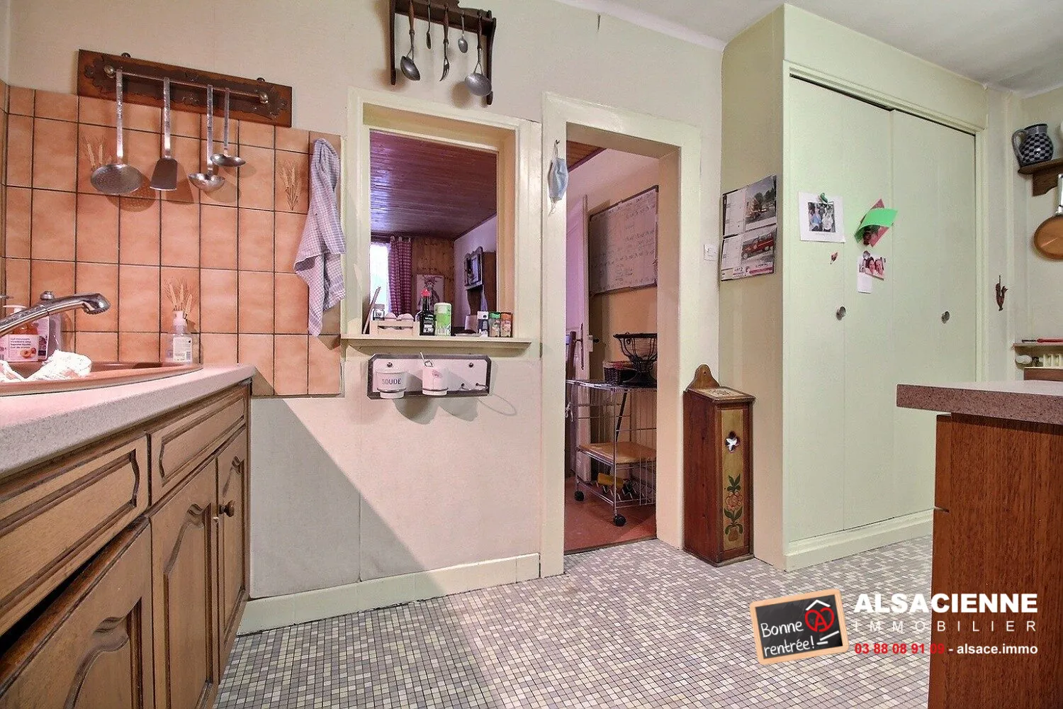 Spacieux appartement avec cave et garage à Barr, potentiel de rénovation 