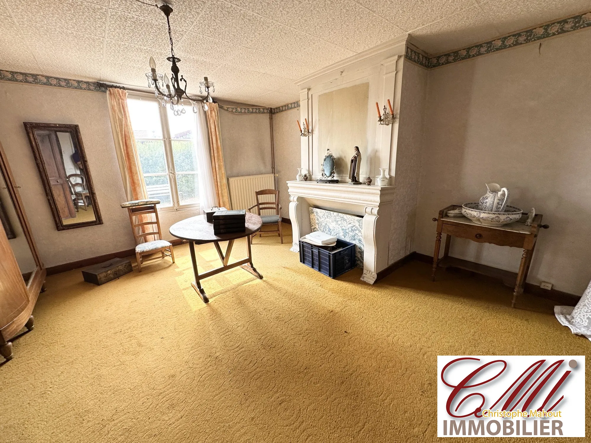 Maison champenoise à rénover avec 4 chambres et grand jardin à Saint-Remy-en-Bouzemont 