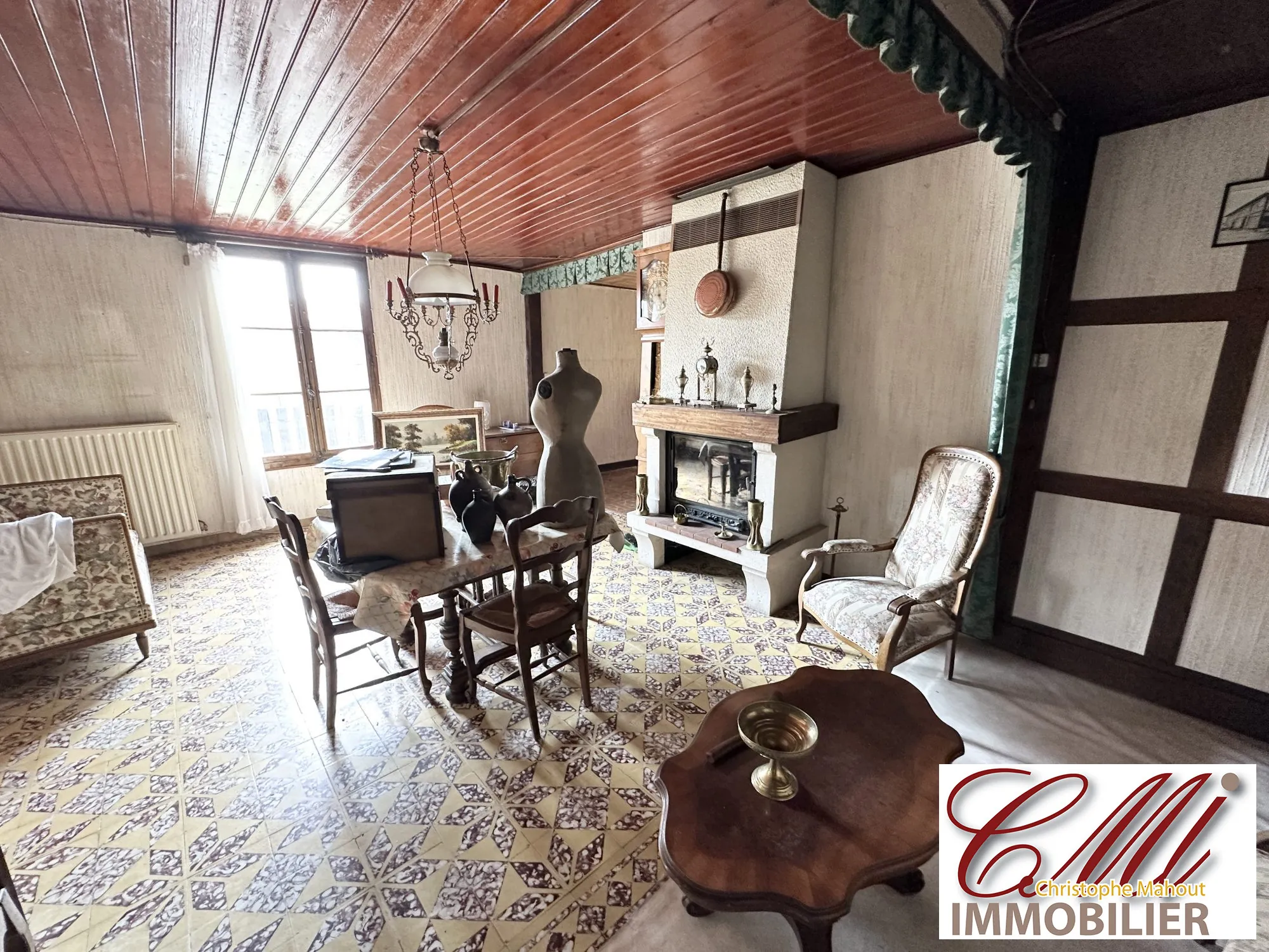 Maison champenoise à rénover avec 4 chambres et grand jardin à Saint-Remy-en-Bouzemont 