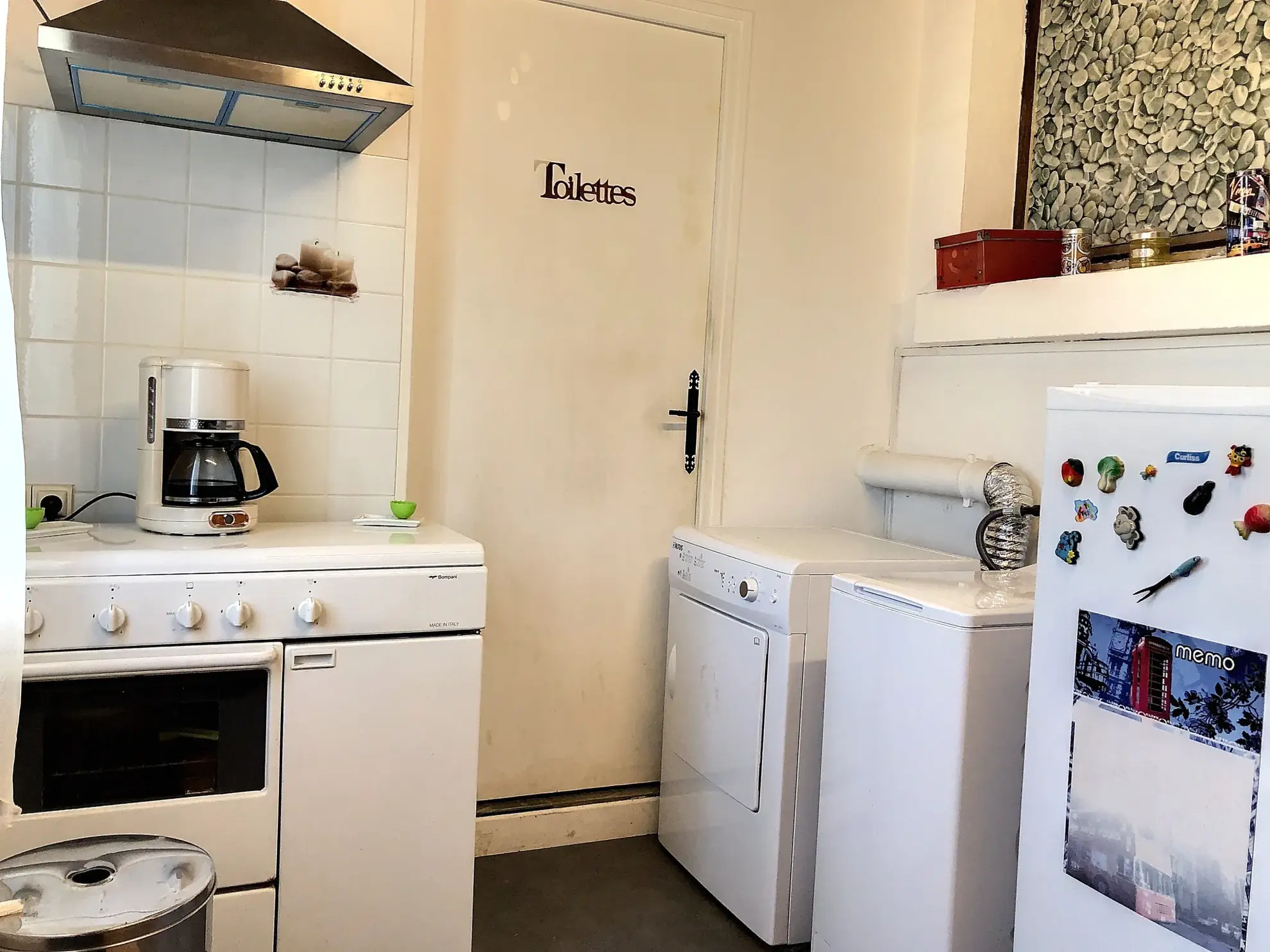 Maison familiale avec jardin et garage à Saint-Jean-De-Sauves, 98 m² 