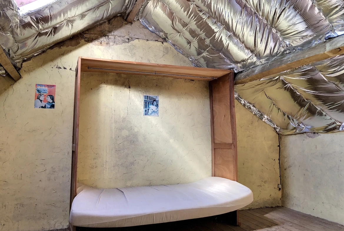 Maison familiale avec jardin et garage à Saint-Jean-De-Sauves, 98 m² 