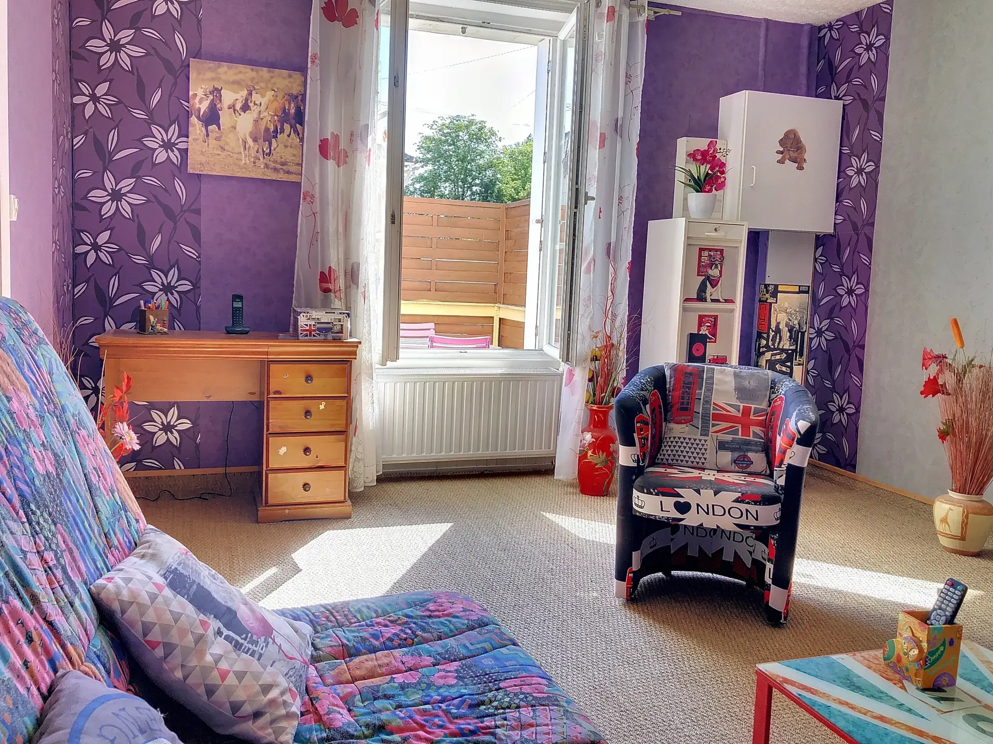 Maison familiale avec jardin et garage à Saint-Jean-De-Sauves, 98 m² 