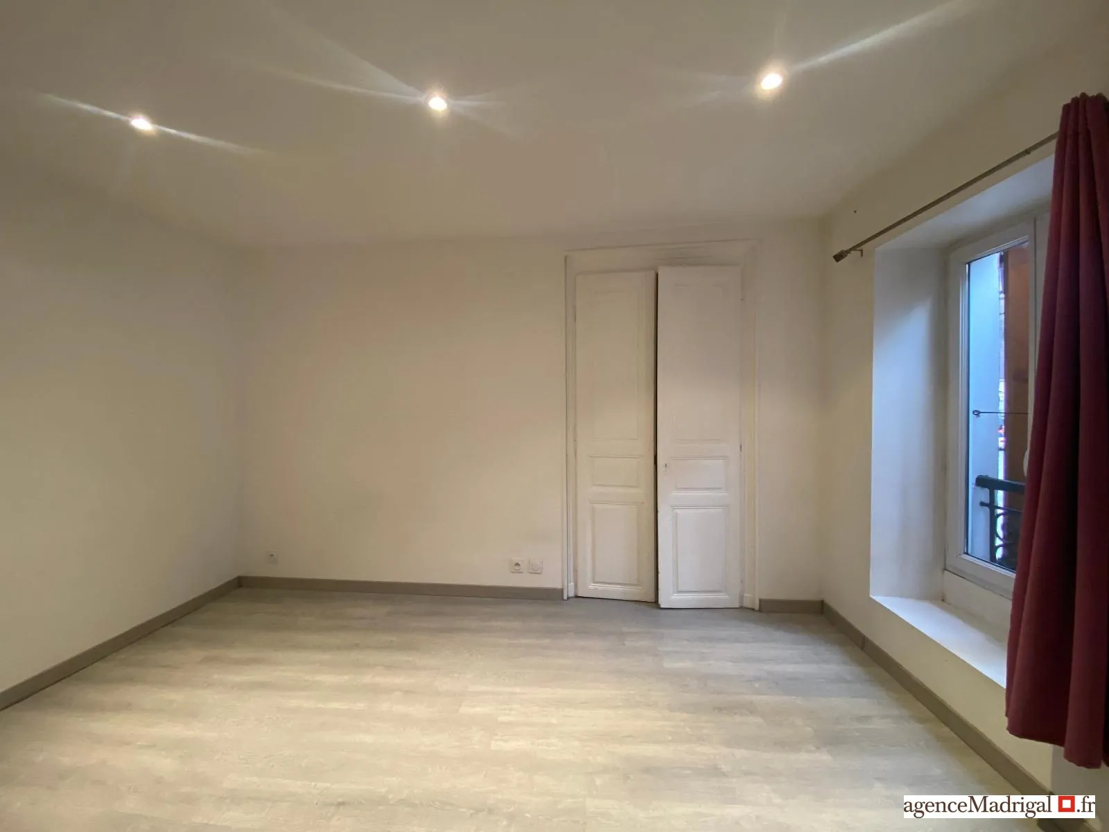 Appartement T2 de 38 m² à vendre à Saint-Laurent-du-Pont, investissement rentable 