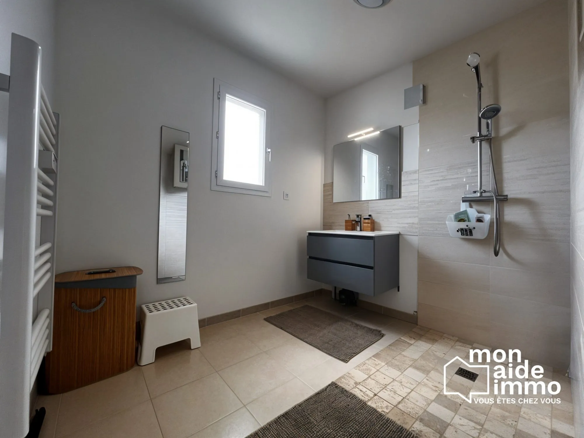 Maison neuve de 82m² avec piscine et 3 chambres à Coutras 