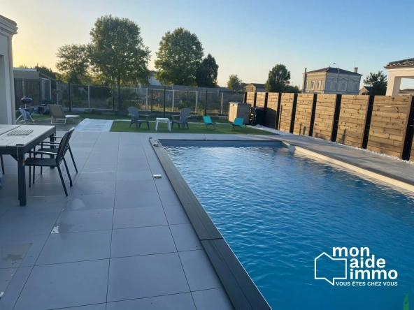 Maison neuve de 82m² avec piscine et 3 chambres à Coutras