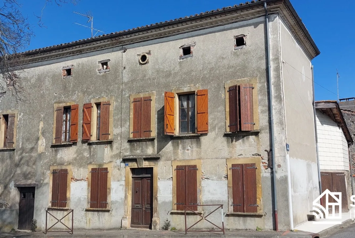 Maison ancienne à rénover avec jardin à Couladère - Opportunité d'investissement 