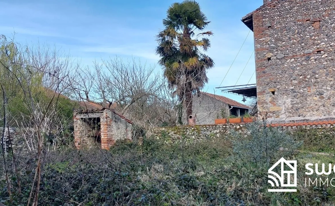 Maison ancienne à rénover avec jardin à Couladère - Opportunité d'investissement 