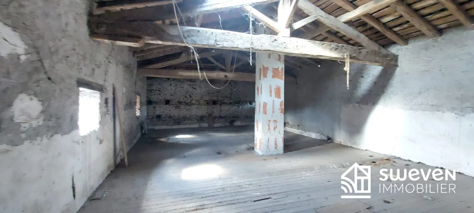 Maison ancienne à rénover avec jardin à Couladère - Opportunité d'investissement 