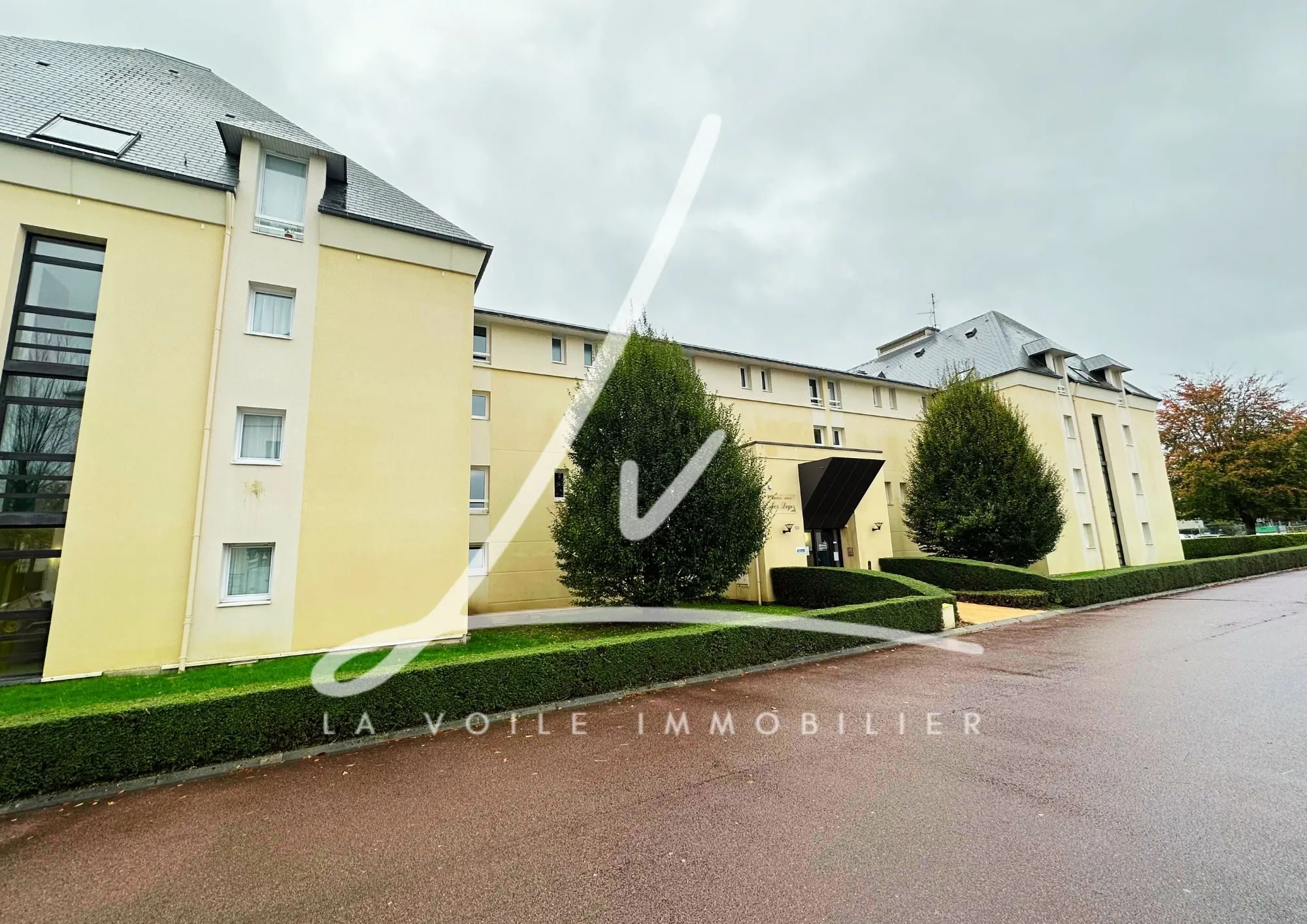 Appartement 2PP duplex à vendre à Caen dans la résidence 'Les Doges' 