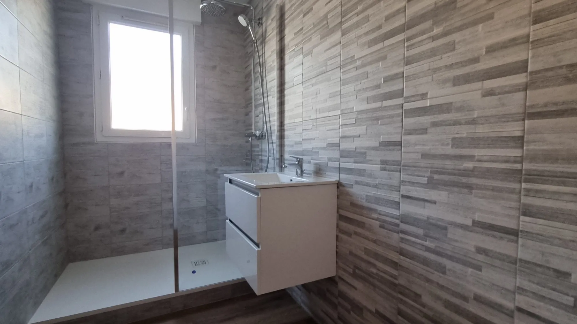 Appartement T2 rénové avec parking à Dijon République 