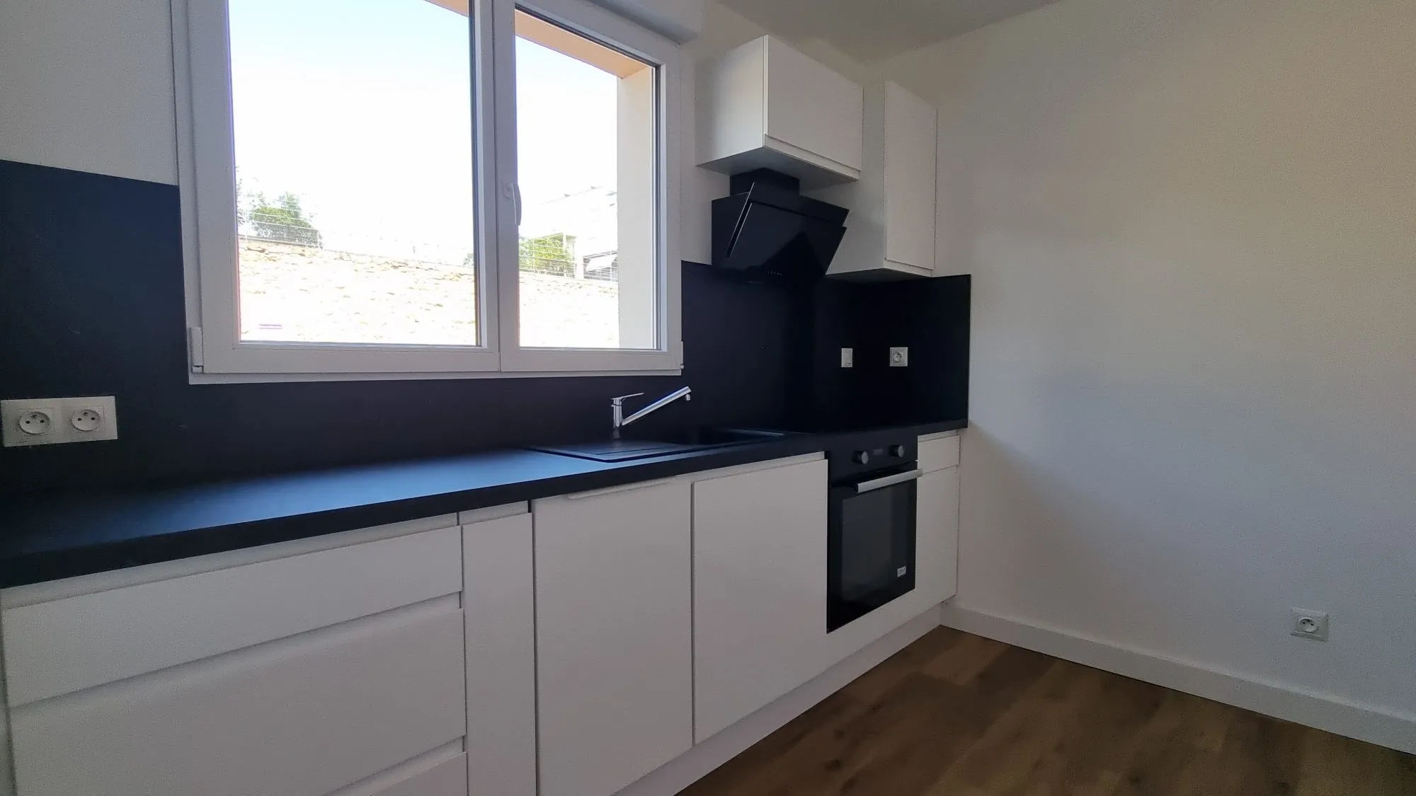 Appartement T2 rénové avec parking à Dijon République 
