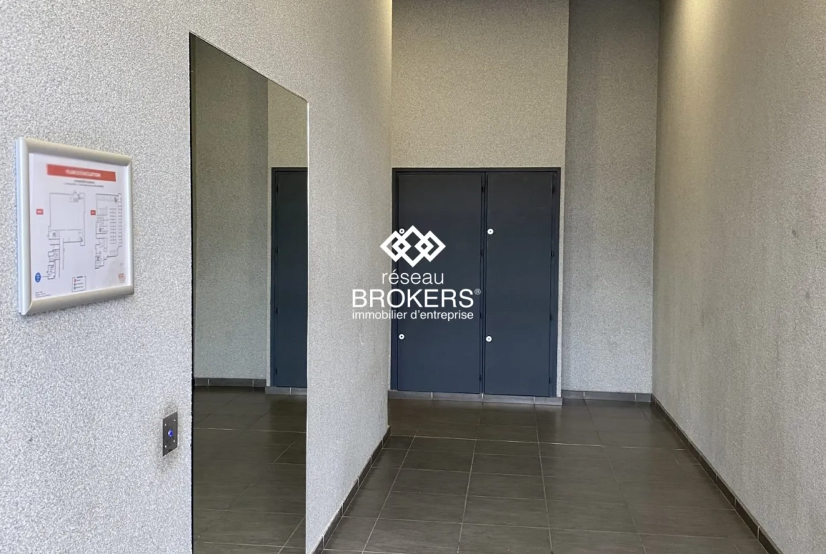 À vendre bureaux ERP et PMR à Grenoble – Idéal professionnels de santé et associations 
