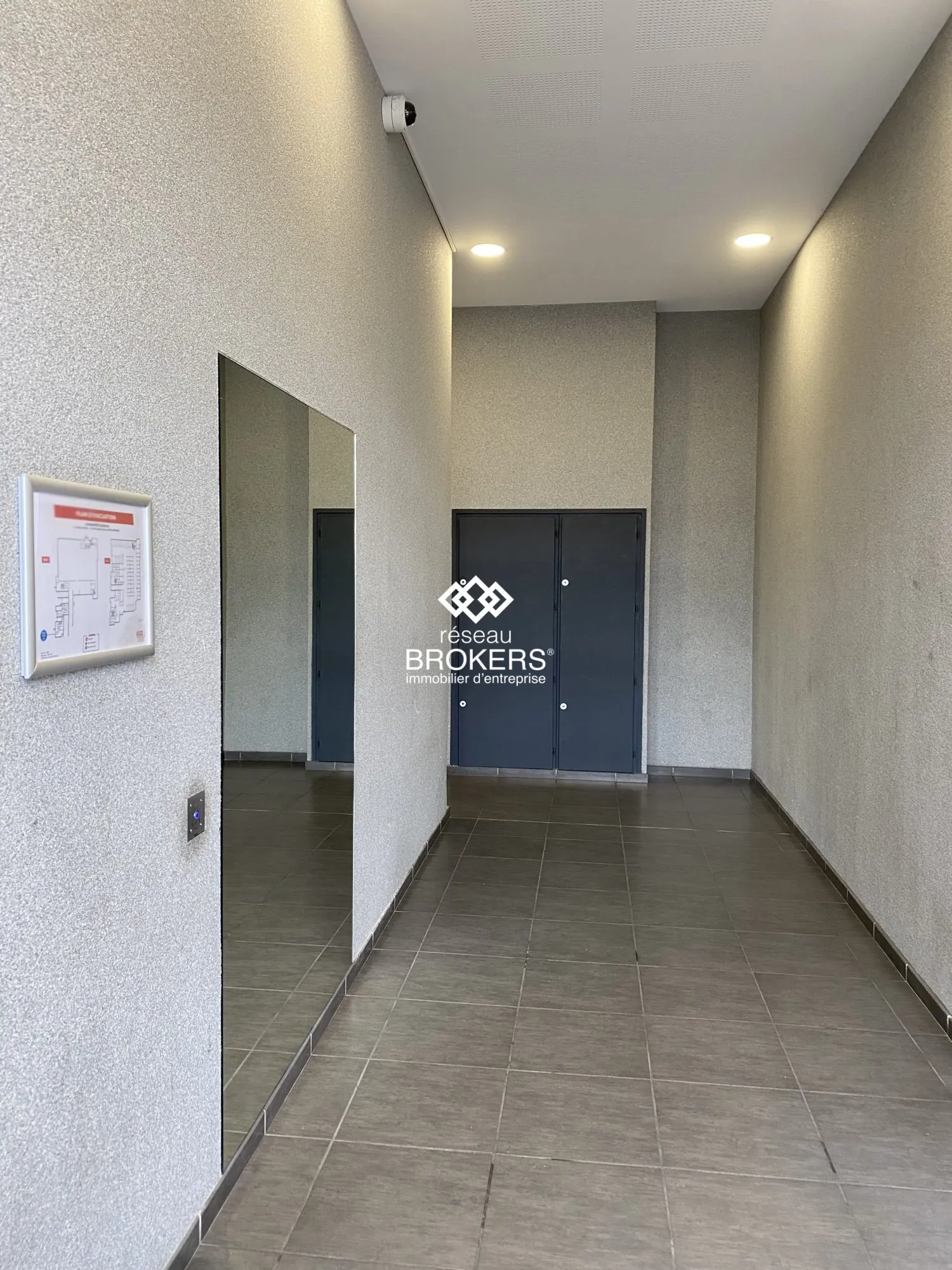 À vendre bureaux ERP et PMR à Grenoble – Idéal professionnels de santé et associations 