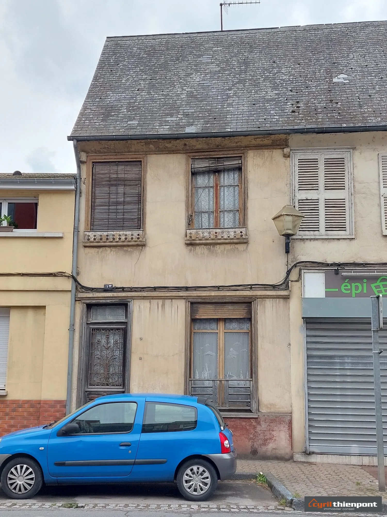 Ensemble de 2 maisons à rénover à Gamaches, idéal investissement 
