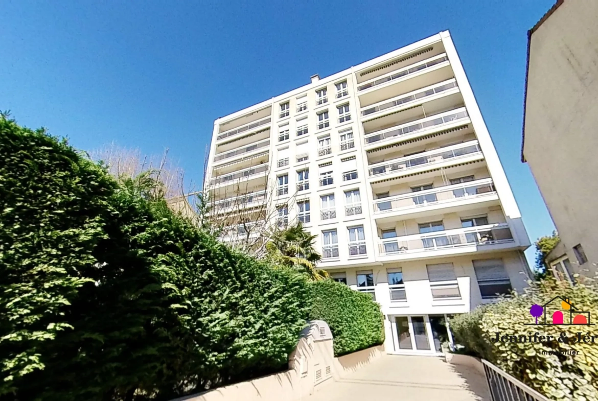 Appartement T1 avec Vue Dégagée à Montmorency – 28,56 m² 