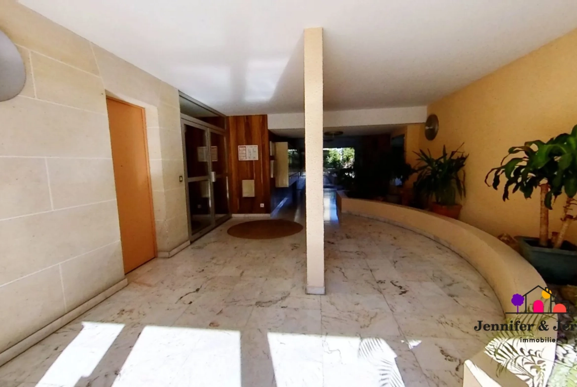 Appartement T1 avec Vue Dégagée à Montmorency – 28,56 m² 