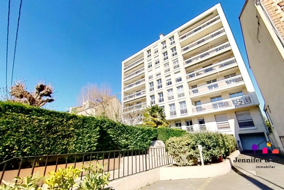 Appartement T1 avec Vue Dégagée à Montmorency – 28,56 m² 