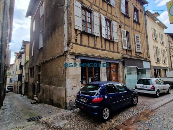 Immeuble de rapport à Villefranche-de-Rouergue - 400 m², rendement élevé
