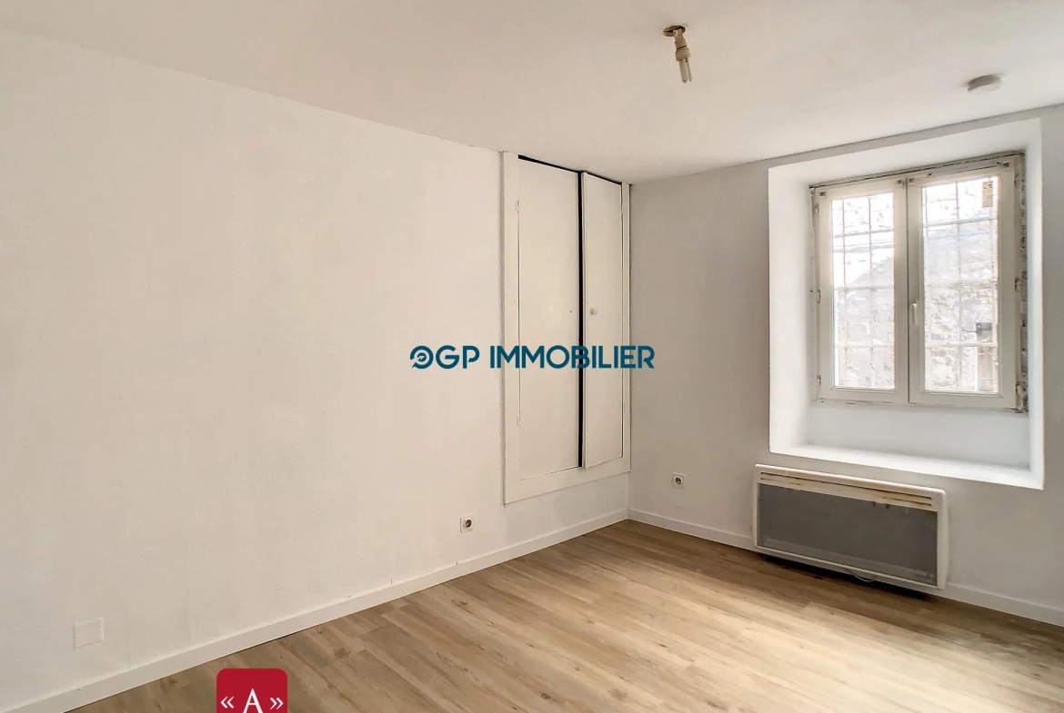 Immeuble de rapport à Villefranche-de-Rouergue - 400 m², rendement élevé 