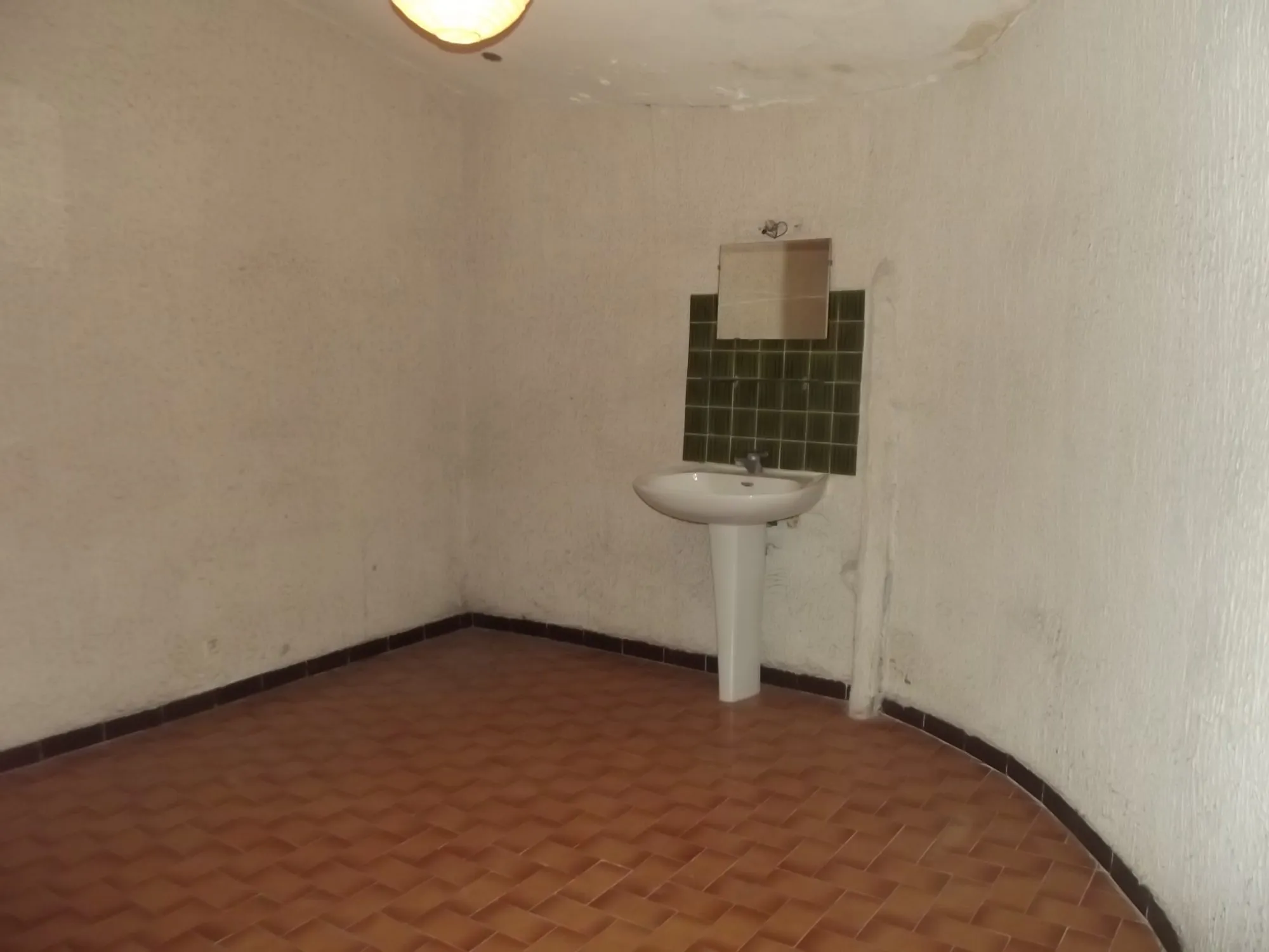Spacieuse maison de village à Brignoles avec garage et cave - 220 m² 