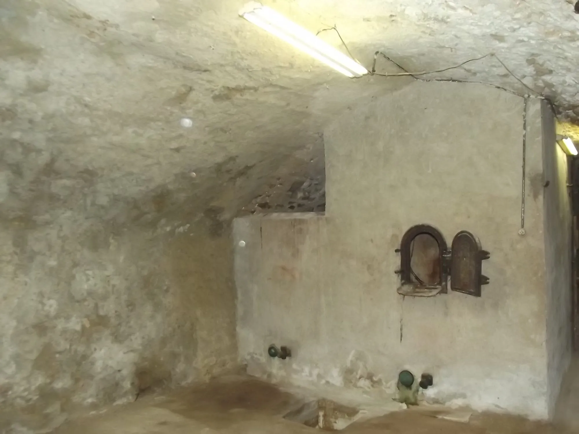 Spacieuse maison de village à Brignoles avec garage et cave - 220 m² 