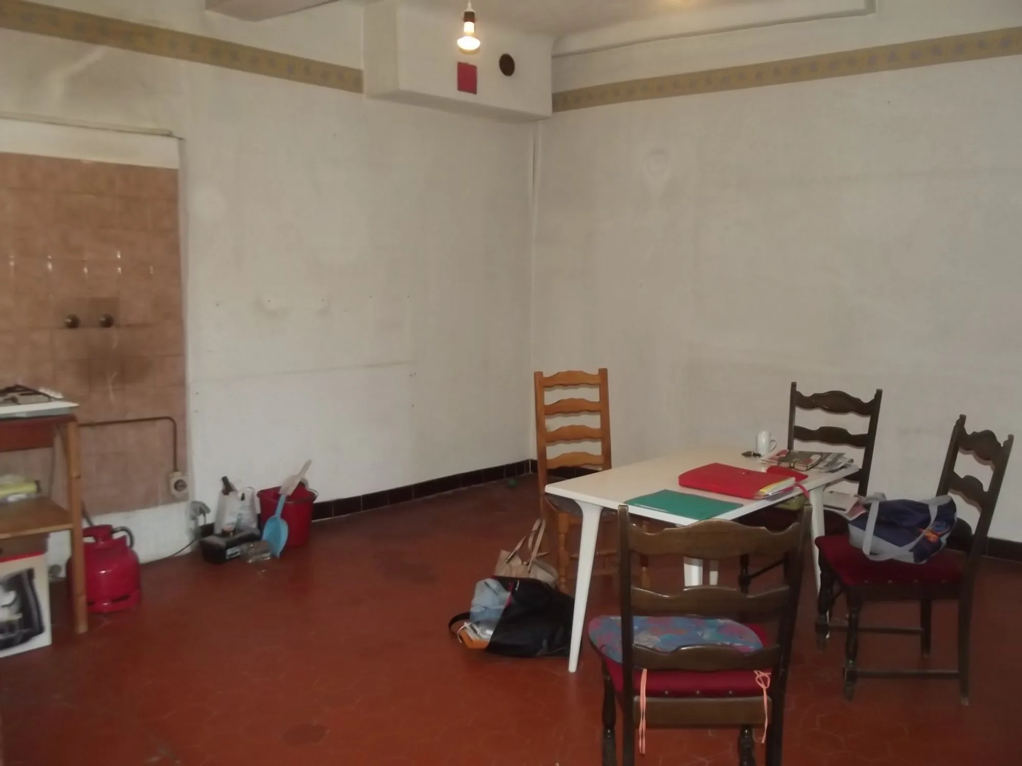 Spacieuse maison de village à Brignoles avec garage et cave - 220 m² 